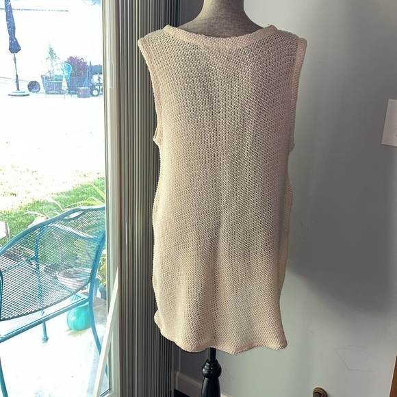 Opus 2 made in Mexico Extra Large sleeveless hand knitted sweater w/ embroidery - Picture 4 of 5